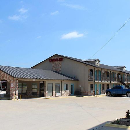 Sanger Inn Exterior photo